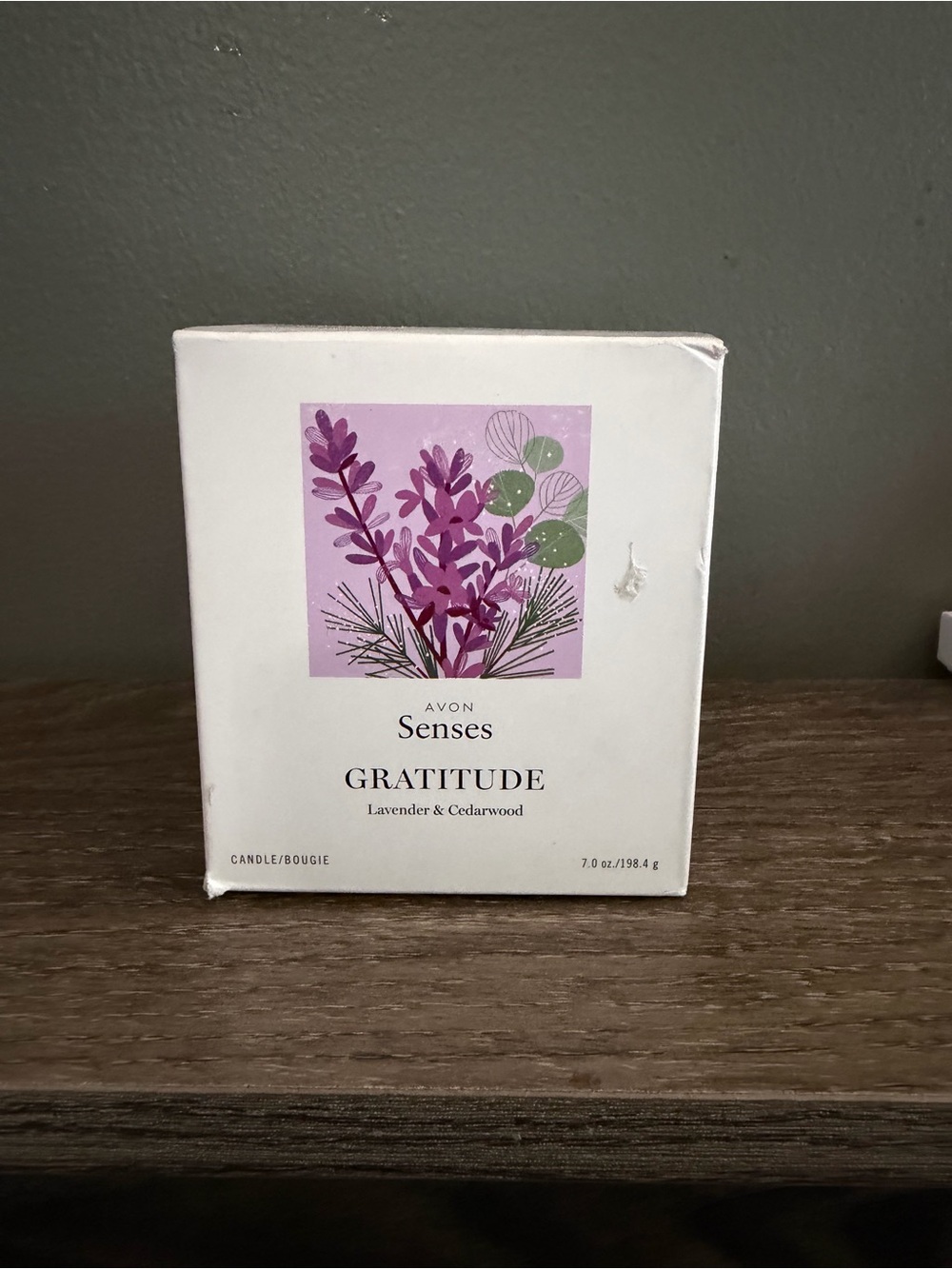 Avon Lavender & Cedarwood Gratitude Candle - White with Purple Artwork